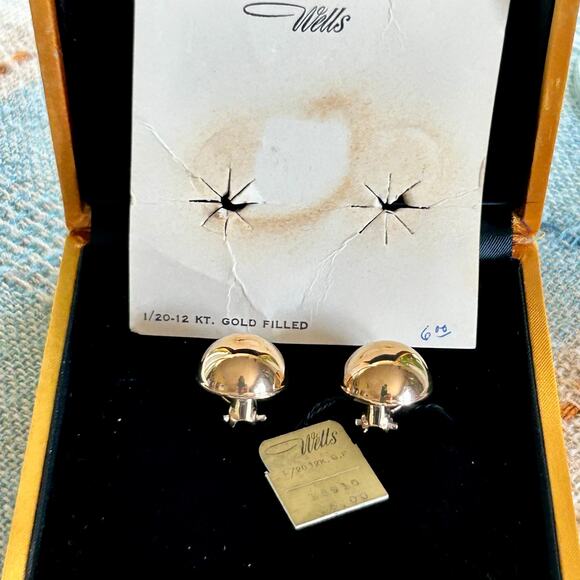 Vintage Wells 12K Gold Filled Clip-On Earrings – Chunky Round Dome Design - Picture 7 of 12